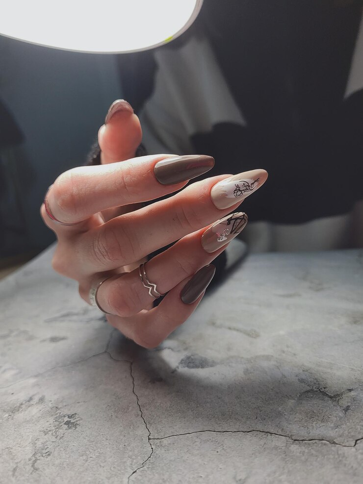 nageldesign schlicht und elegant